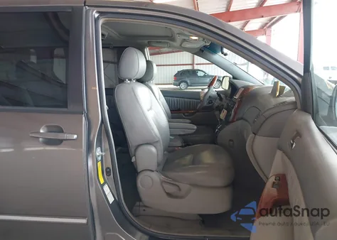 2004 Toyota Sienna Xle Limited z USA, uszkodzony, nr VIN 5TDBA22C74S017390